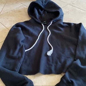 Hooded cropped sweatshirt